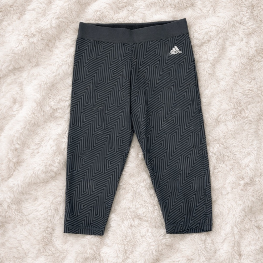 Adidas Women’s Cropped Leggings – Black Geometric Print – Size M